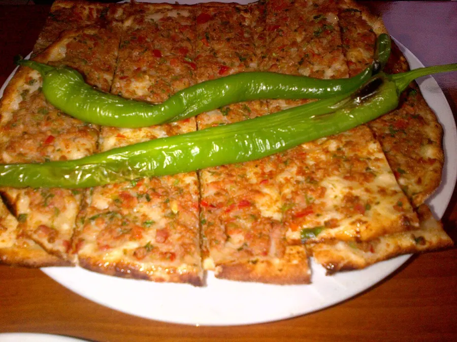 Kıymalı pide